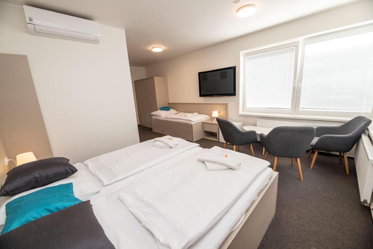 Hotel Rakovec Brno Zewnętrze zdjęcie