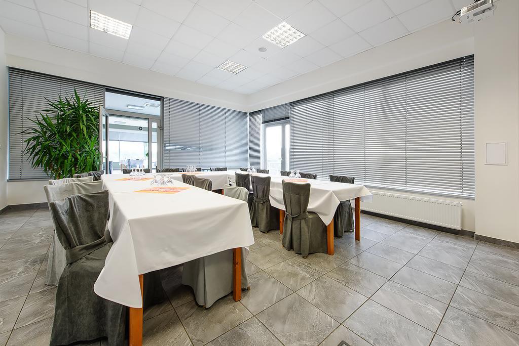 Hotel Rakovec Brno Zewnętrze zdjęcie