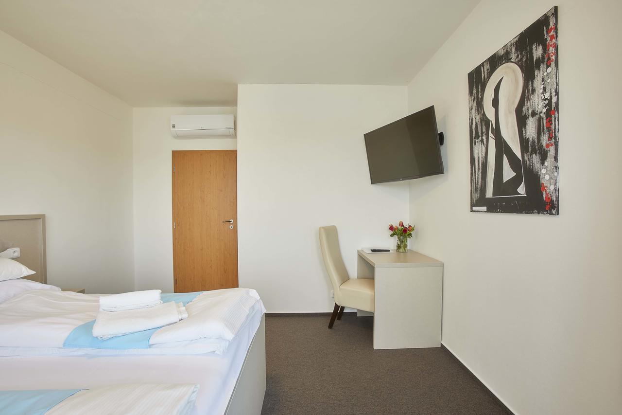 Hotel Rakovec Brno Zewnętrze zdjęcie